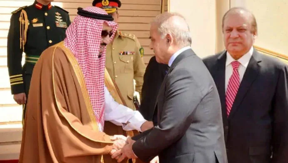 saudi-arabia-invites-nawaz-sharif-pm-shehbaz-for-umrah