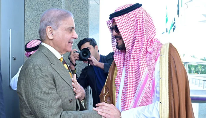 shehbaz-sharif-arrives-in-qatar-on-second-leg-of-threenation-tour