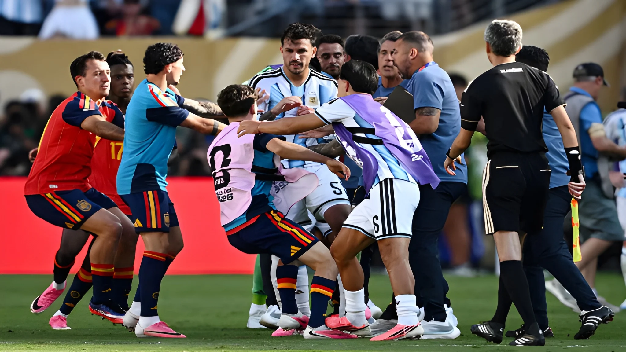 spain-coach-calls-argentinas-world-cup-final-behaviour-intolerable