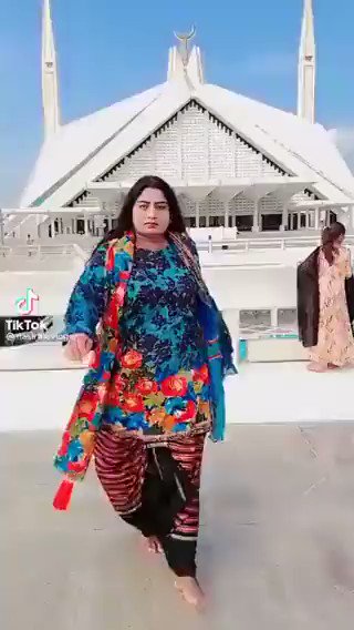 tiktoker-lands-in-trouble-after-filming-video-at-faisal-mosque