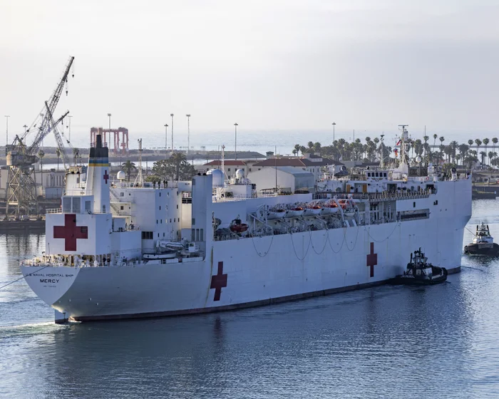 trump-announces-plan-to-dispatch-a-us-hospital-vessel-to-greenland