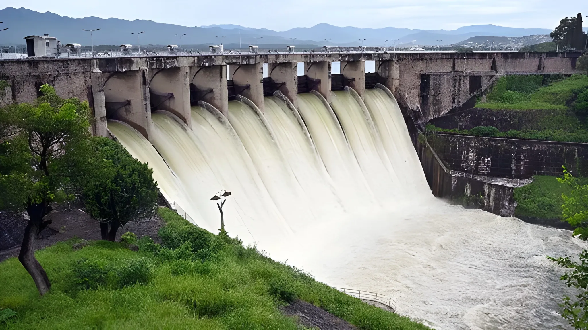 water-level-surges-at-rawal-dam-after-heavy-rainfall