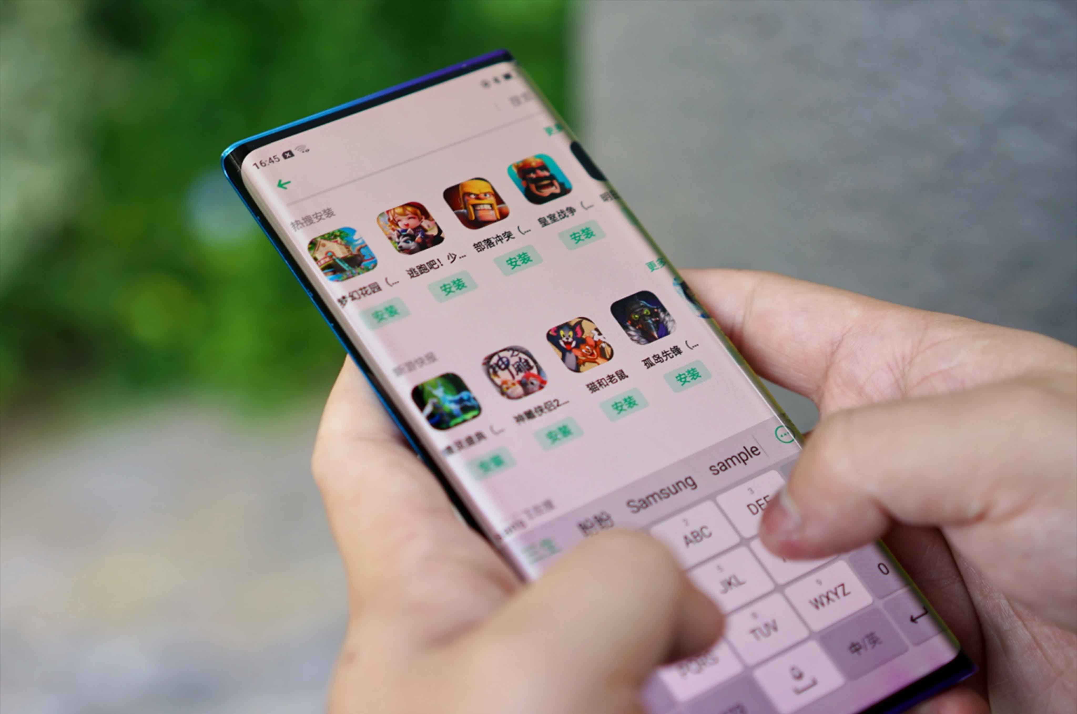 oppo-showcases-waterfall-screen-with-extremely-curved-edges