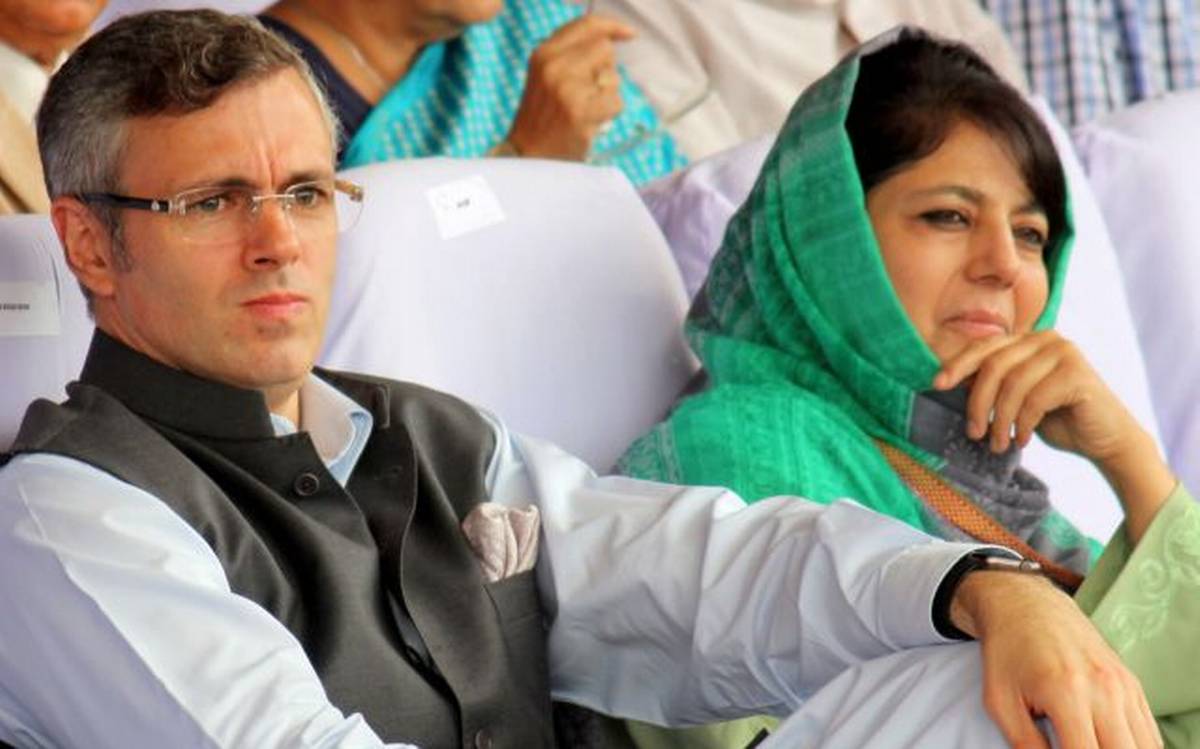 kashmir-critical-condition-ministers-placed-under-house-arrest