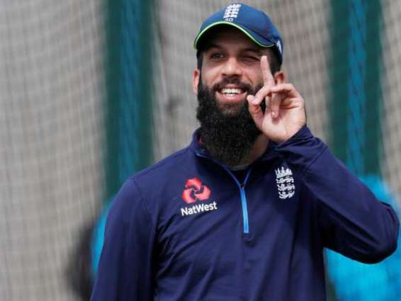 moeen-ali-stops-practice-after-hearing-aazan