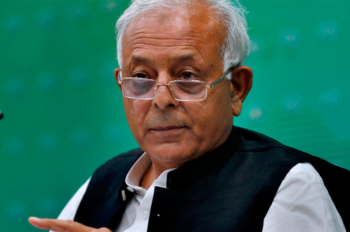 aviation-minister-shifts-blame-on-pml-n-for-the-seizure-of-pia-plane-in-malaysia