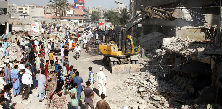 illegal-structures-cleared-from-mehmoodabad-nullah-banks
